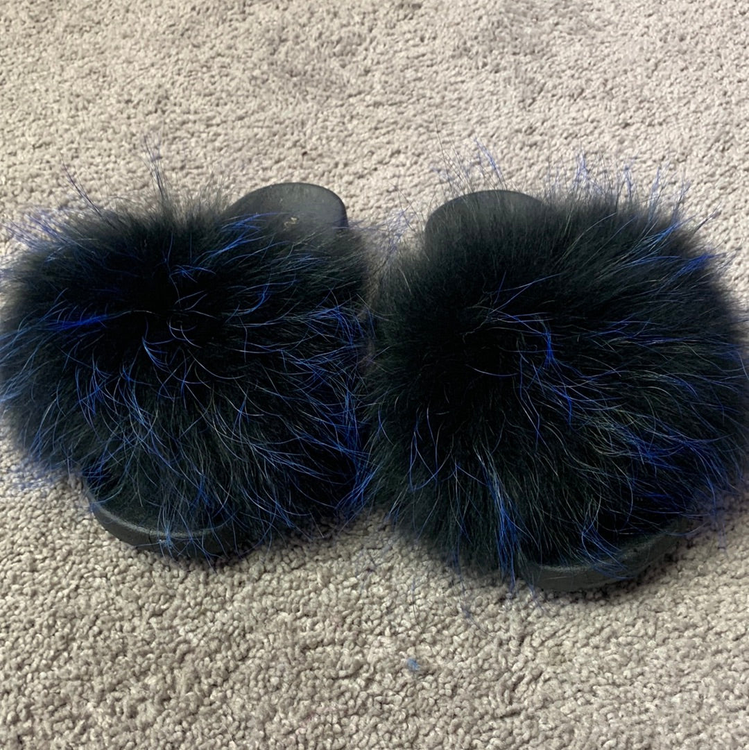 Black / blue tips fur slides