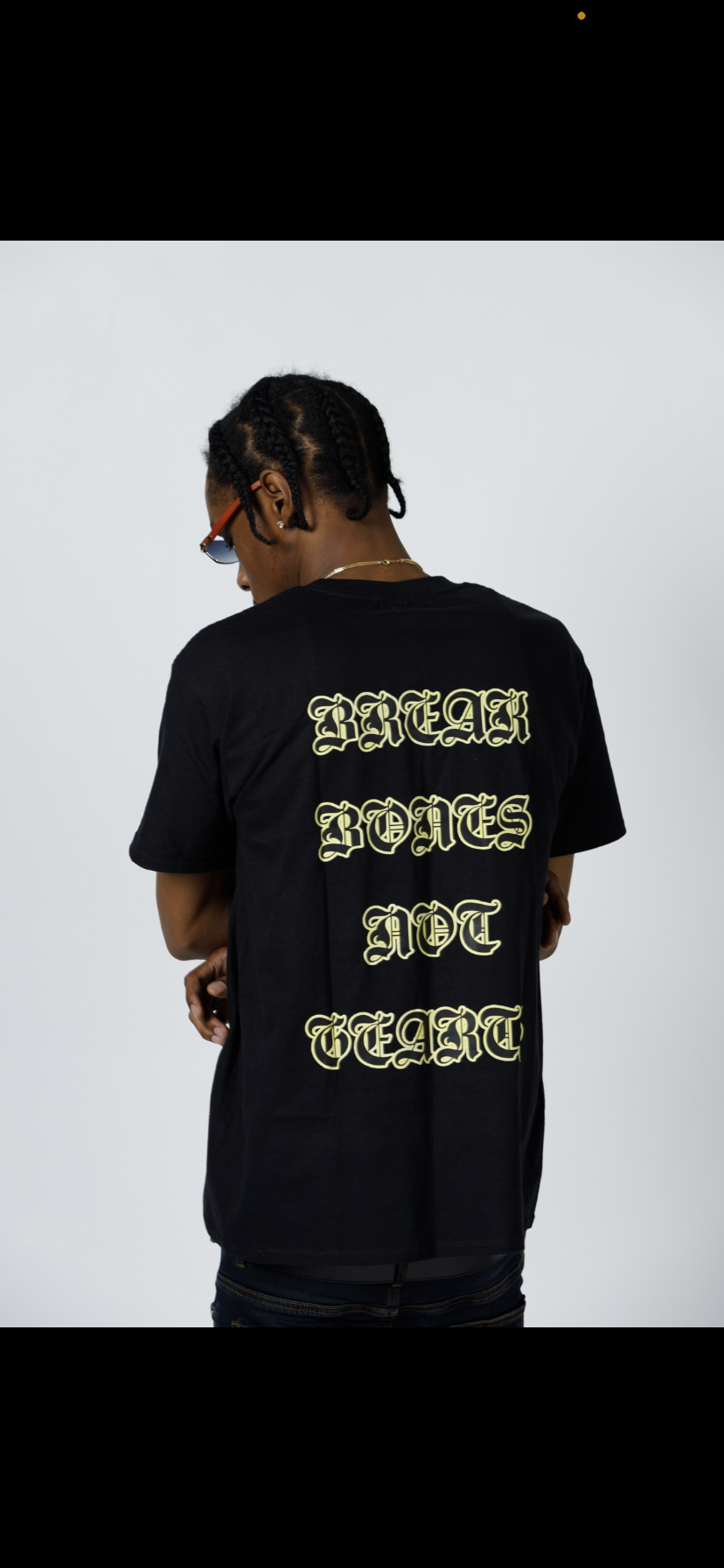 Black/yellow “BBNH” tee